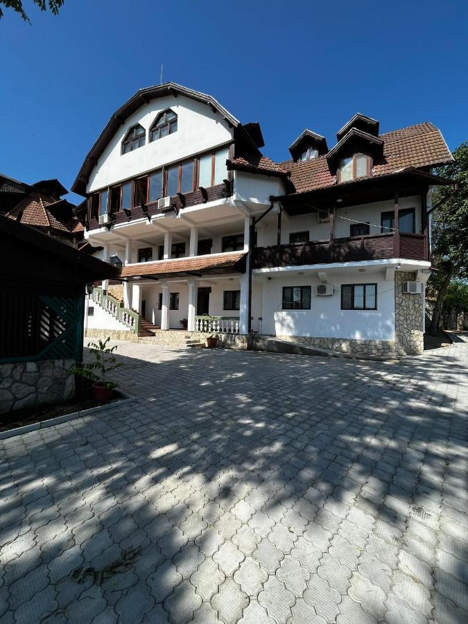 La Conac Hotel Nufaru Kültér fotó
